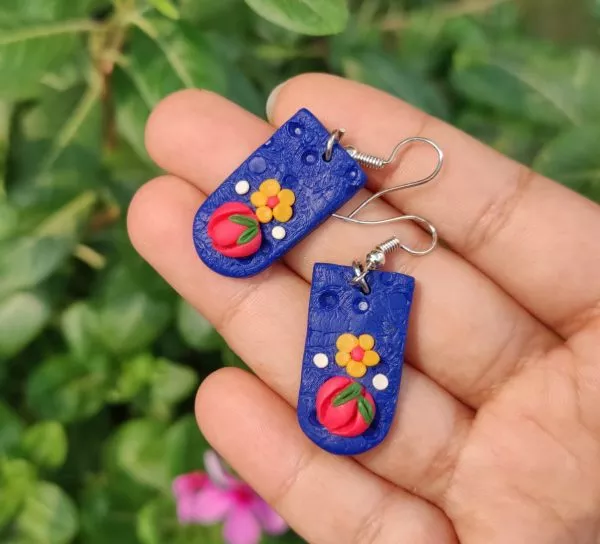 Small U-Shaped Cute Dangles in blue